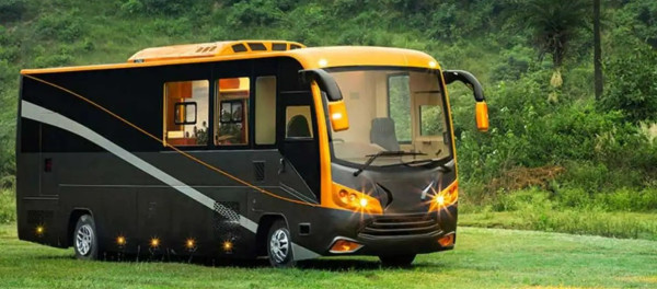 Luxurious Stay On Wheels